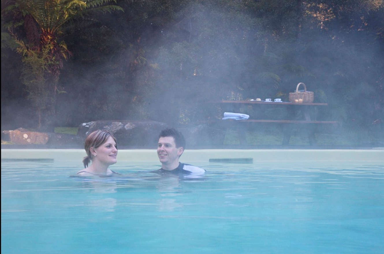 hastings_caves_thermal_pool_hot_spring-1200